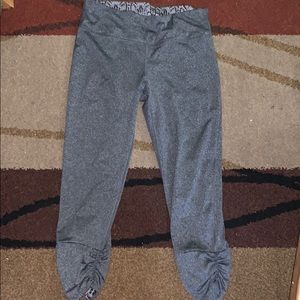 Capris with so she’d bottom sides. US (S)